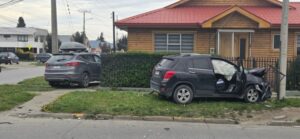 Colisión vehicular en esquina de Mardones con Zenteno moviliza al SAMU