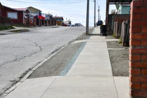 Municipio de Punta Arenas finaliza renovación de veredas en población Carlos Ibáñez