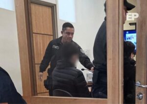 Menor de edad detenido por robo de bicicletas y pantalón en calle Patagona
