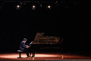 Marco Antonio Cuevas brilló en el Teatro Municipal