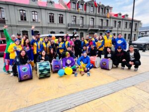 Payasitos recorren Magallanes por la rehabilitación: comenzó la caminata solidaria 2025