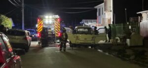 Incendio afectó a camioneta en pasaje Llacolén