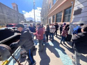Insuco realiza anticuchada solidaria con fuerte participación comunitaria