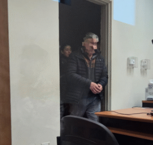 Formalizan a dueño de céntrico restaurante por abuso sexual en contra de garzona