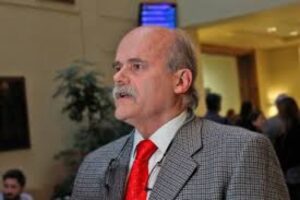 Diputado Matheson hace lamado al ejecutivo para intervenir en huelga de pilotos LATAM