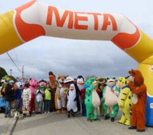 Porvenir celebró su primera carrera de corpóreos y disfraces con gran participación