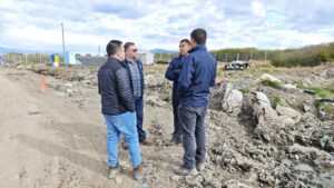 Gobierno destina $672 millones para extinguir incendio en vertedero de Natales