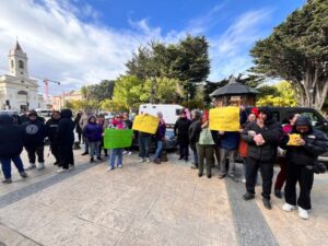 Agrupaciones protestan y exigen entrega de viviendas retrasadas