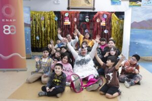 Enap presentó montaje infantil que promueve el cuidado de las aves en extinción