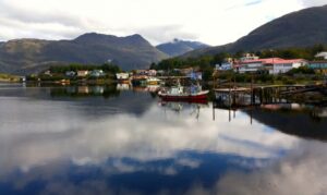 Amplían cierre de sectores de Puerto Edén y Paso del Indio por Marea Roja