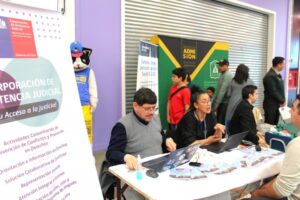 Servicios de Justicia y SERNAC atenderán este lunes en ZonAustral en nueva Plaza de Justicia