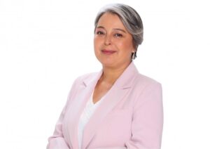 Jara pasa a segunda vuelta en primer lugar, pero con un débil 27% de respaldo nacional
