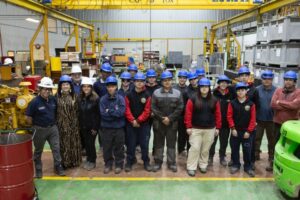 Estudiantes conocieron detalles de los 80 años de historia del petróleo magallánico