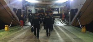 Detienen a un sujeto en el Ferry Kaweskar con $1,5 millones en especies robadas y $900 mil en efectivo
