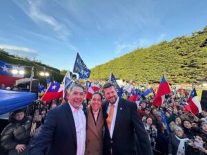 Candidato Ramón Aguilar (PNL) se presenta como una voz del Barrio Prat y propone fiscalizar la Zona Franca