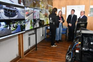 Municipios de Punta Arenas y Las Condes estrechan colaboración en medio ambiente y seguridad