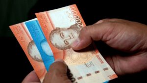 45% de los hogares chilenos no logra llegar a fin de mes