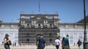 Paralizan obras en La Moneda: constructora  suma contratos por $18.600 millones con el Estado