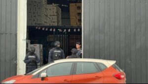 Realizan operativo por millonaria incautación de cigarrillos en Zona Franca