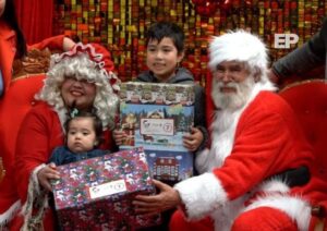 Más de 5 mil niños y niñas esperan la magia del Viejito Pascuero en Punta Arenas