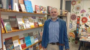 Un libro seguirá siendo alternativa  de regalo para esta Navidad