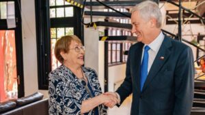 Kast se reúne con Bachelet pero mantiene el misterio sobre su respaldo para la ONU