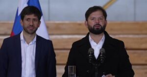 Presidentel Boric tras votar llamó a la ciudadanía a fortalecer la democracia