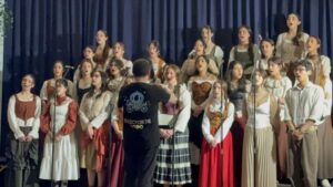 122 estudiantes del Colegio Británico dan vida a su musical “Cinderella”
