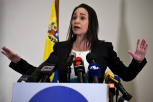 María Corina Machado insta a la comunidad mundial a reforzar la presión para sacar a Maduro