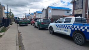 Persecución policial culmina con tres detenidos por porte de droga en Punta Arenas