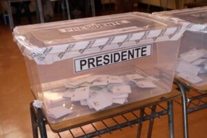 ¿Pueden votar quienes cumplen 18 años entre la primera y segunda vuelta?