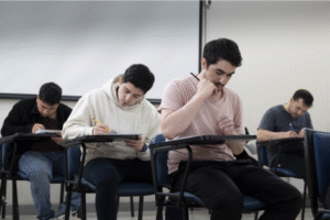 47 profesionales de la salud rindieron el examen Eunacom en Punta Arenas