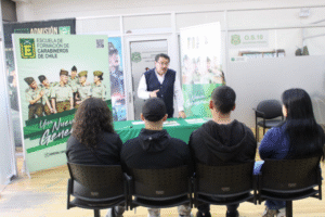 Ocho jóvenes inician su formación en Carabineros tras exitoso proceso de selección