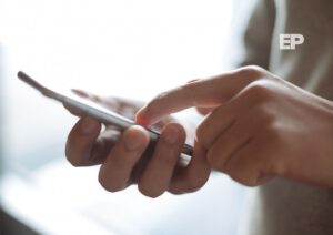 Sernac logra histórico acuerdo con Entel: Más de 2 millones de clientes serán compensados