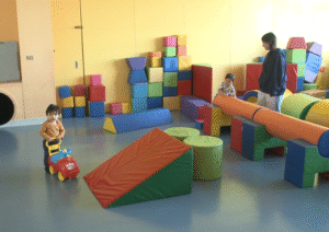 Niños y familias disfrutan de las instalaciones del Cijum durante este verano