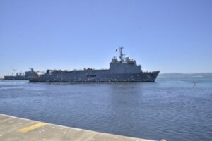 Presidente Boric despide zarpe del “Sargento Aldea” rumbo a la Antártica