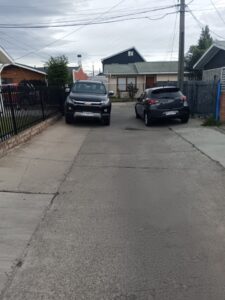 Pasaje Perú: estacionamientos indebidos bloquean acceso a vehículos de emergencia en población Javier Palacio