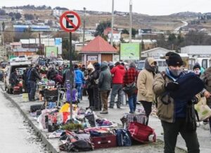 Feriantes de Avenida Circunvalación alertan por desalojo ante inicio de obras viales