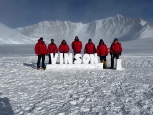 Instalan nueva red de monitoreo en el monte Vinson