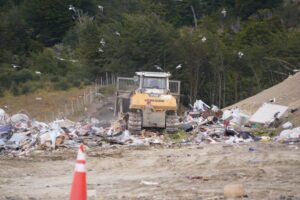 Demora en relleno sanitario amenaza con encarecer el servicio de aseo en Punta Arenas