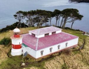 Del deber marítimo al patrimonio vivo: Faro San Isidro, el nuevo hito del turismo austral
