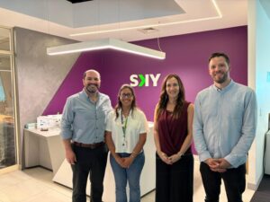 Gremio turístico concreta reuniones estratégicas en Santiago
