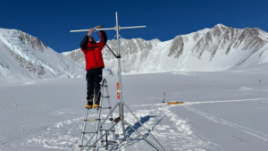 INACh instala sensor de cambio climático en el Monte Vinson