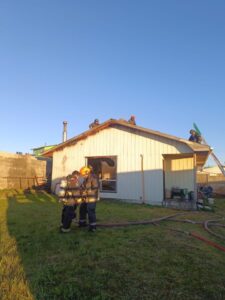 Incendio destruyó vivienda en el sector poniente de Punta Arenas