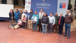 Pescadores de Magallanes reciben kits de seguridad por $600 millones para enfrentar faenas extremas