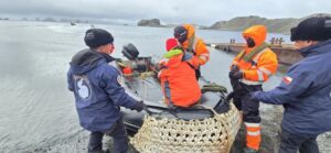 Autoridad Marítima realiza evacuación médica desde buque polar en Bahía Fildes