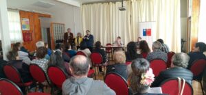 Entregan kits solares de emergencia a 45 familias de Punta Arenas