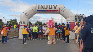 “Leoninas” congregaron a más de 200 personas en la primera corrida familiar por el cáncer infantil