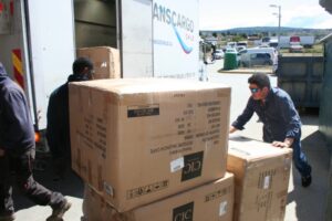 Sindicato de ENAP Magallanes realiza donación de 10 berger a Unidad Pediátrica del HCM