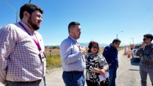 Municipalidad de Natales suspende obras viales en Huertos Familiares para priorizar proyecto de agua potable rural